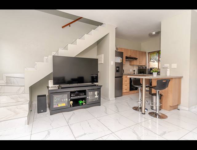 2 BEDROOM DUPLEX FOR SALE IN NOORDWYK